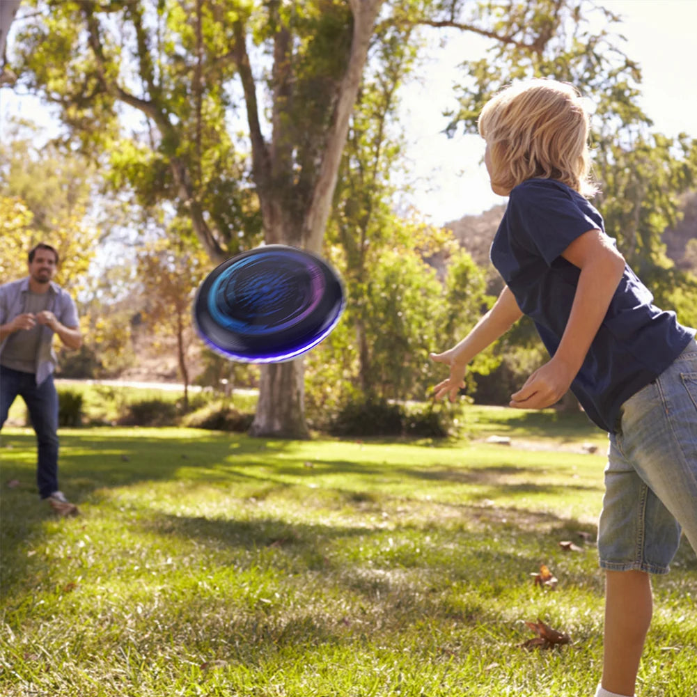 GlowFlight™ – Den lysende frisbee for morsomme spill i mørket!